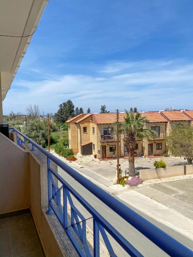 Summer getaway: Stunning 1 bedroom apartment! Polis Exterior foto